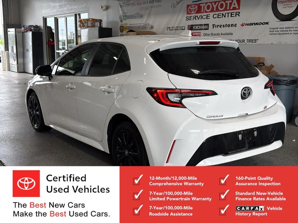 Used 2025 Ice Cap Toyota SE image 4