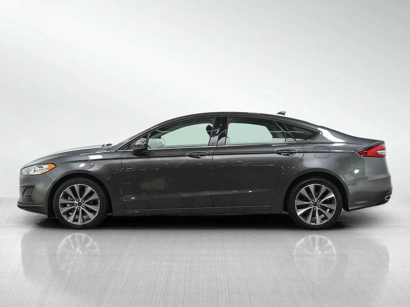 Used 2020 Ford Fusion SE with VIN 3FA6P0T94LR170453 for sale in Minneapolis, Minnesota