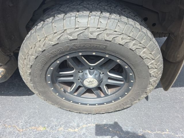 Used 2004 Pacific Blue Metallic Toyota SR5 image 7