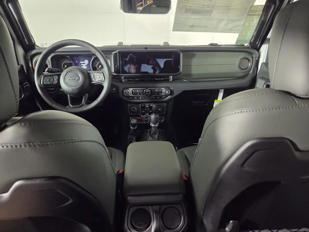 New 2026 Bright White Clear-Coat Exterior Paint Jeep Mojave X image 19