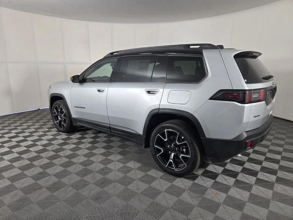 New 2026 Silver Zynith Clear-Coat Exterior Paint Jeep Overland image 7