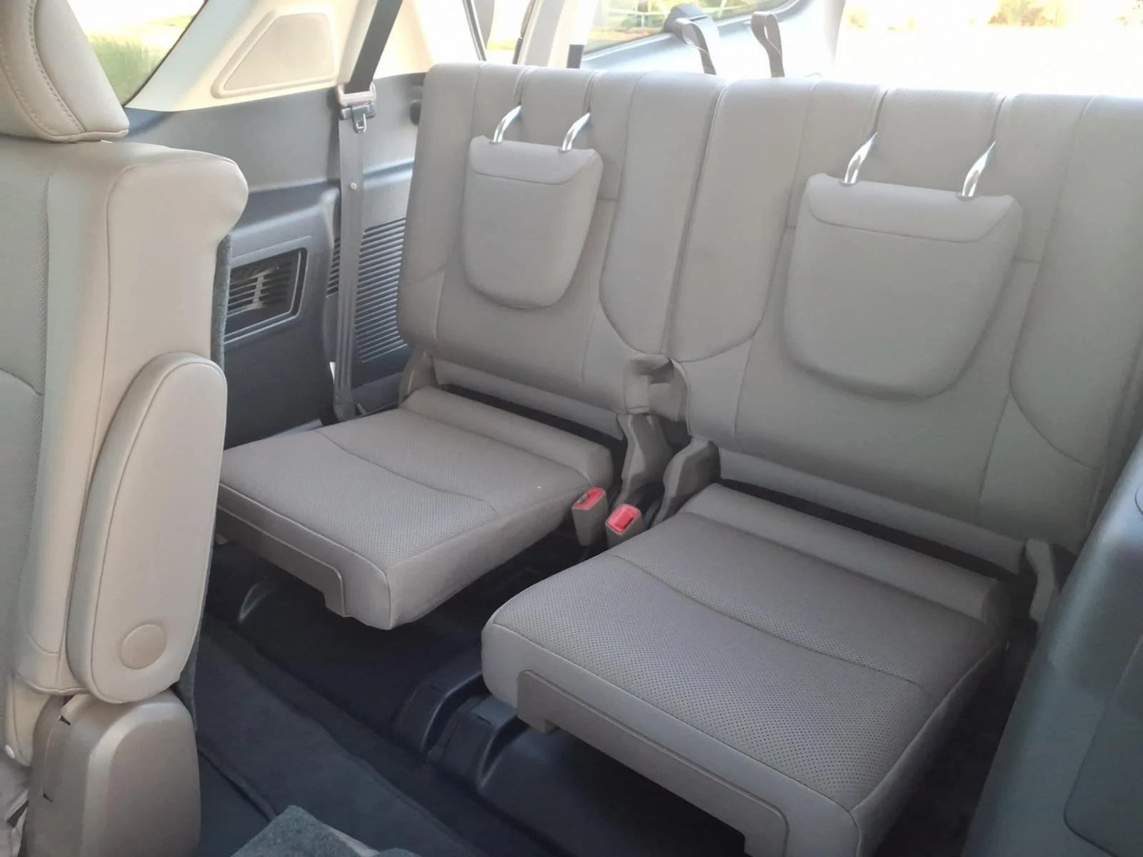 Certified Used 2023 Atomic Silver Lexus Base image 18