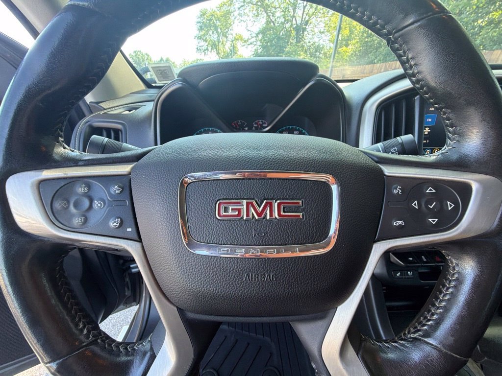 Used 2021 SATIN STEEL METALLIC GMC 4WD Denali image 40