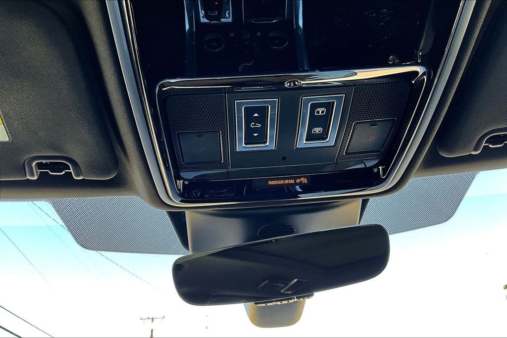 Used 2020  Land Rover HSE image 17