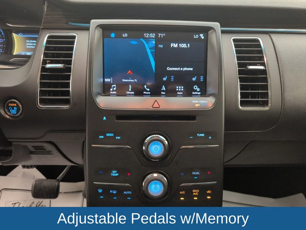 Used 2019 Silver Ford SEL image 25