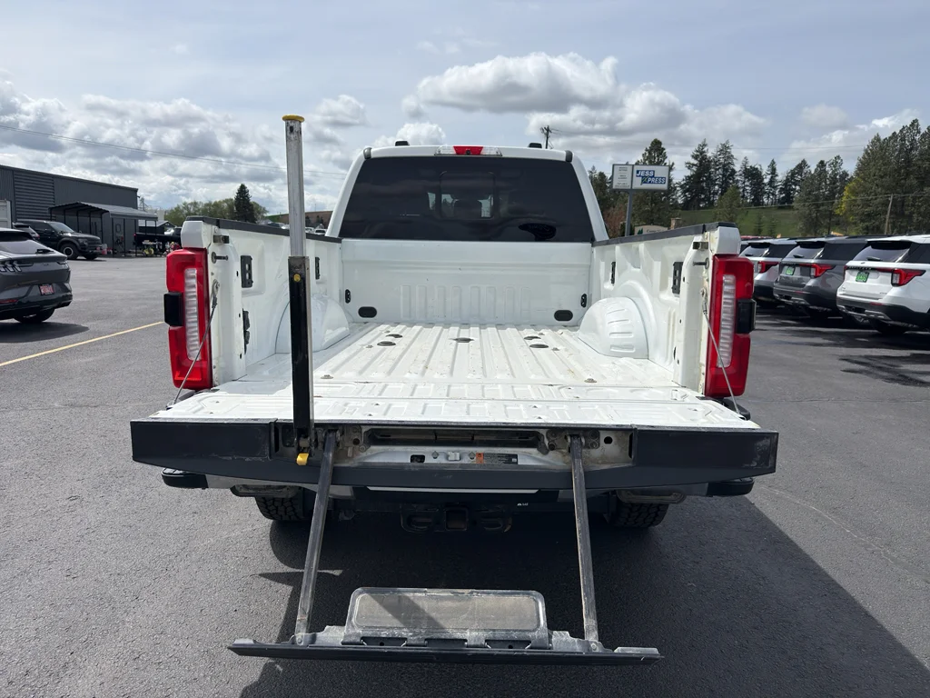 Certified Used 2024 Star White Ford LARIAT image 10