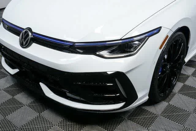 New 2026 Pure White Volkswagen  image 33