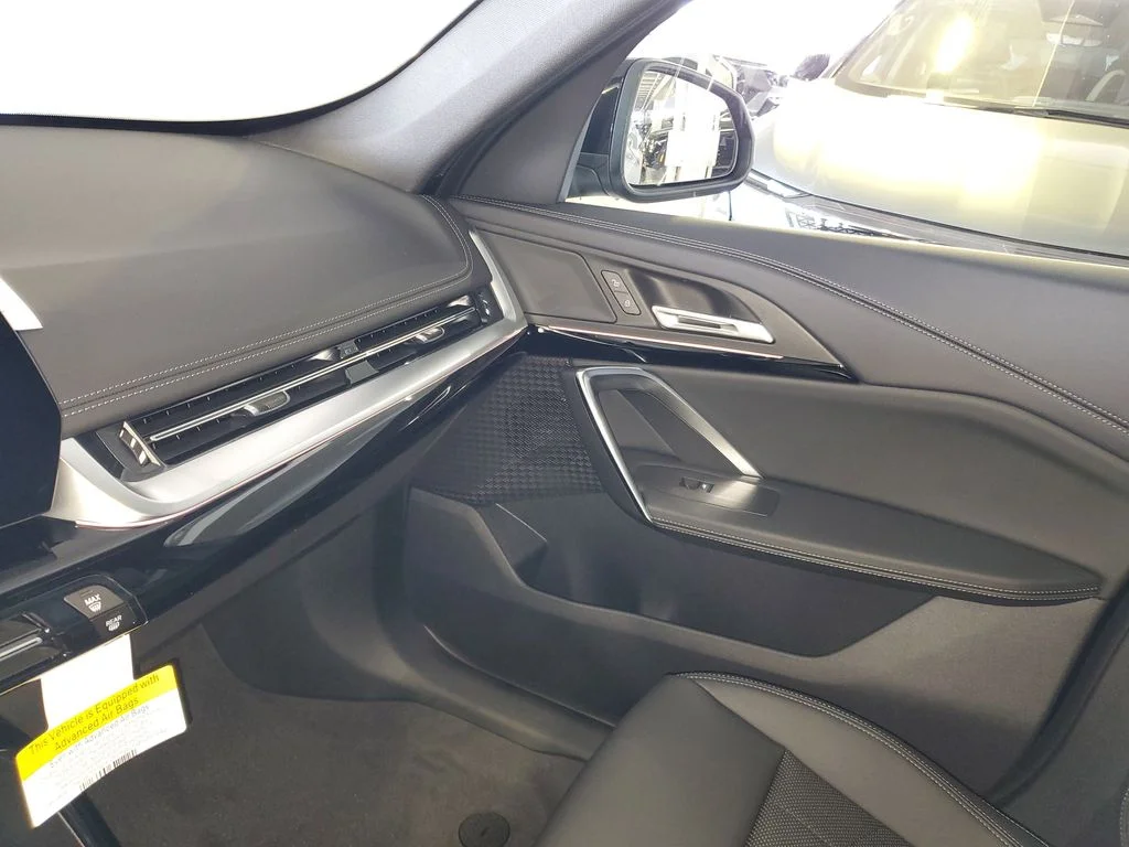 Used 2026 Black BMW xDrive28i image 20