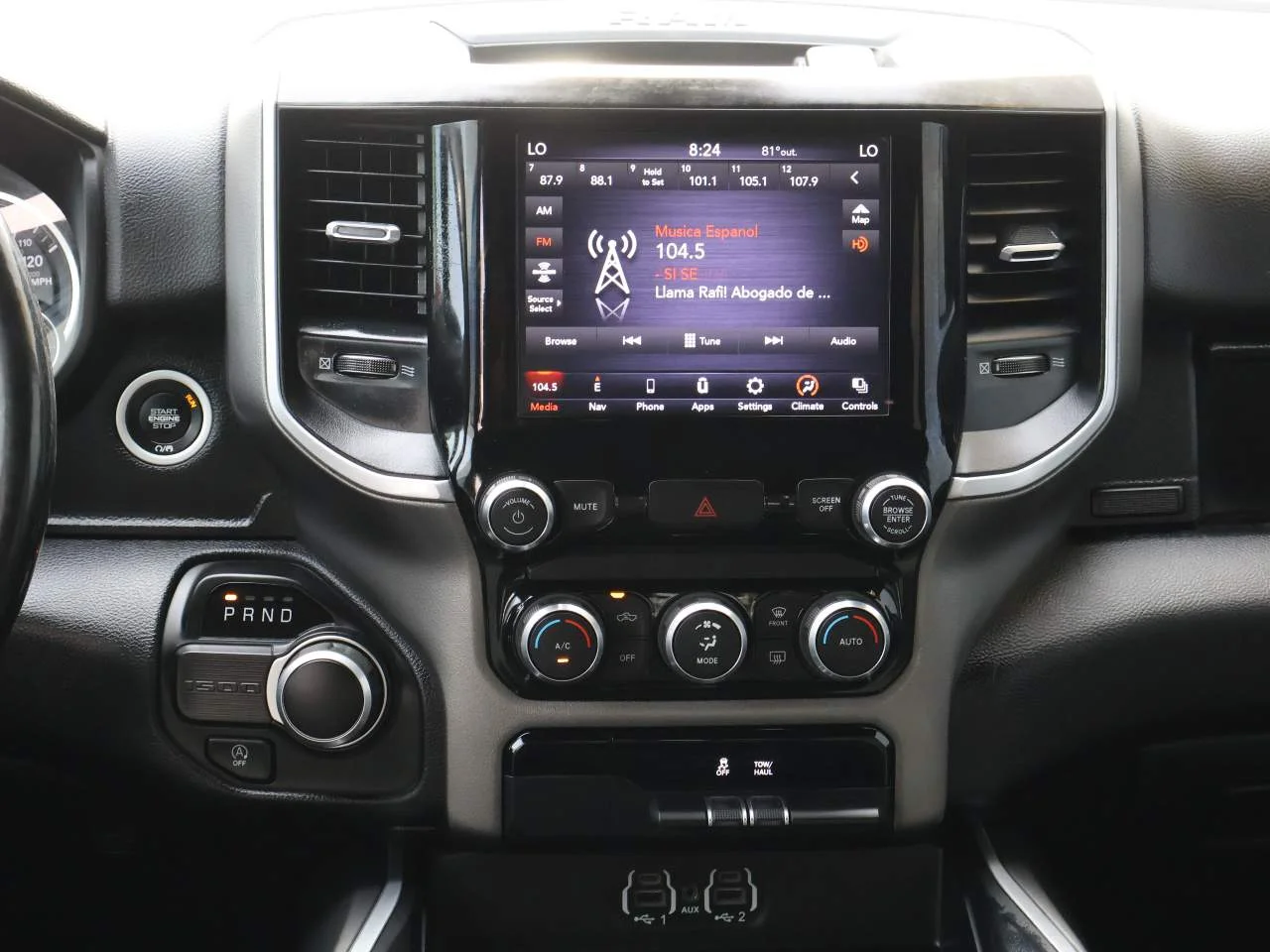 Used 2020 Diamond Black Crystal Pearl Coat Ram Big Horn Crew Cab image 14