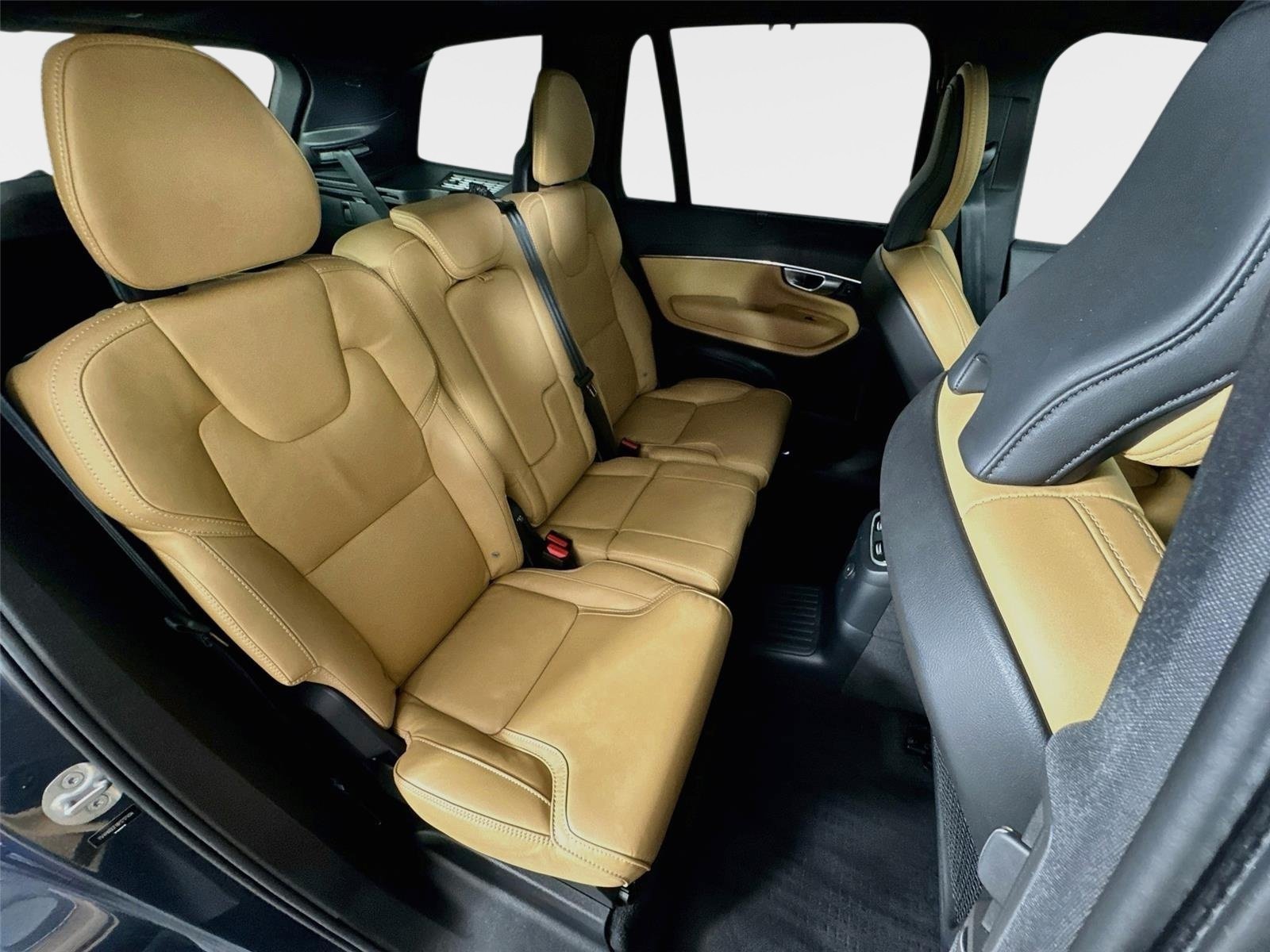 Used 2024 Denim Blue Metallic Volvo Ultimate Bright Theme image 29