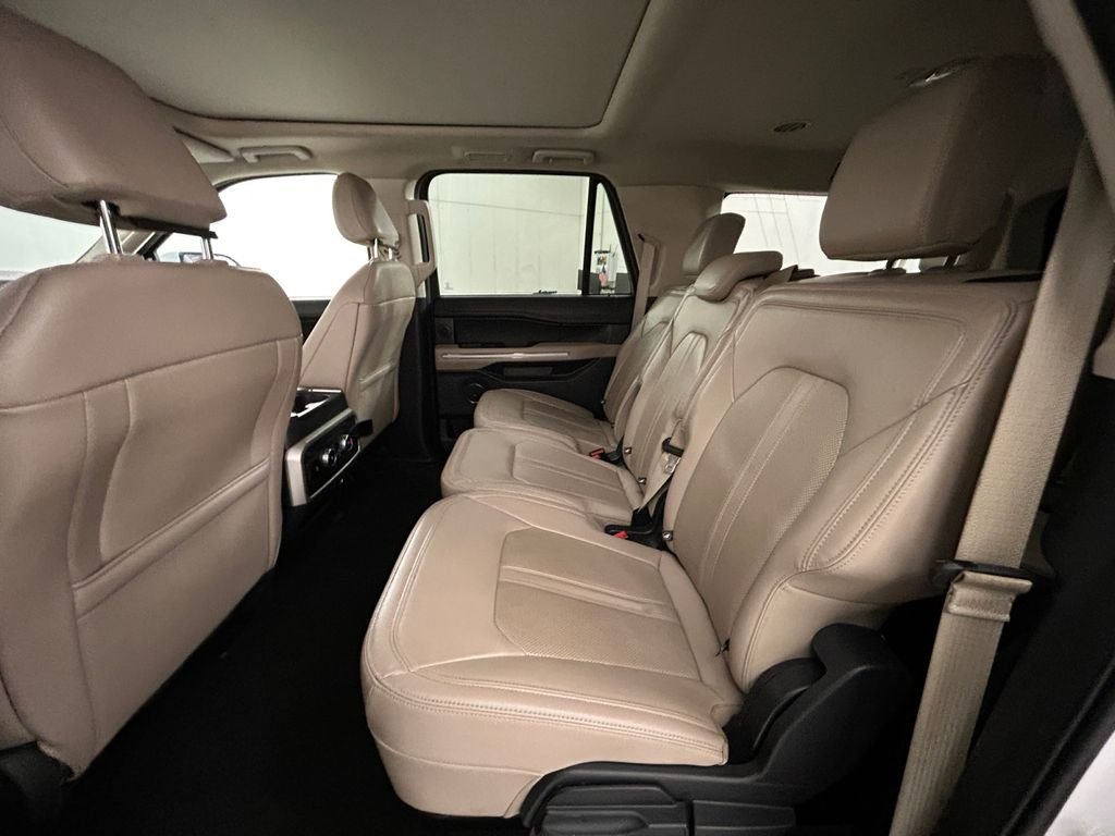 Used 2024 White Ford Limited image 19