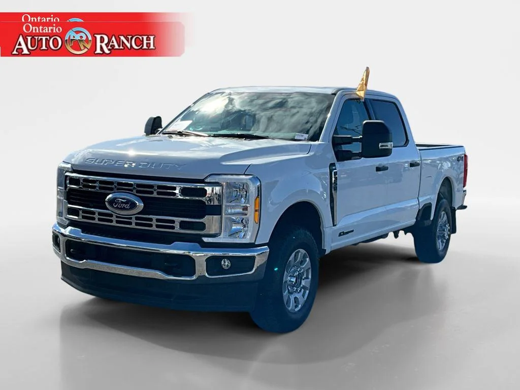 Used 2023 Oxford White Ford XLT image 7