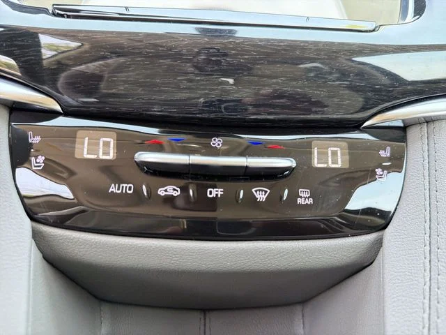 Used 2024 White Cadillac Premium Luxury image 19