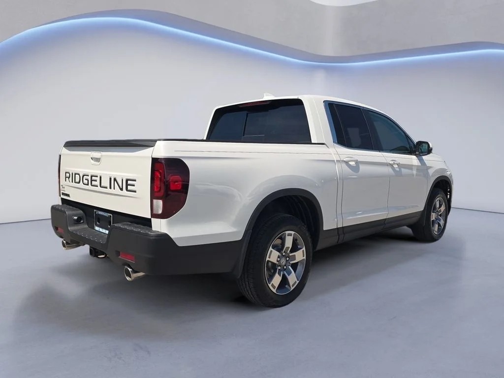 New 2026 Platinum White Pearl Honda RTL image 6