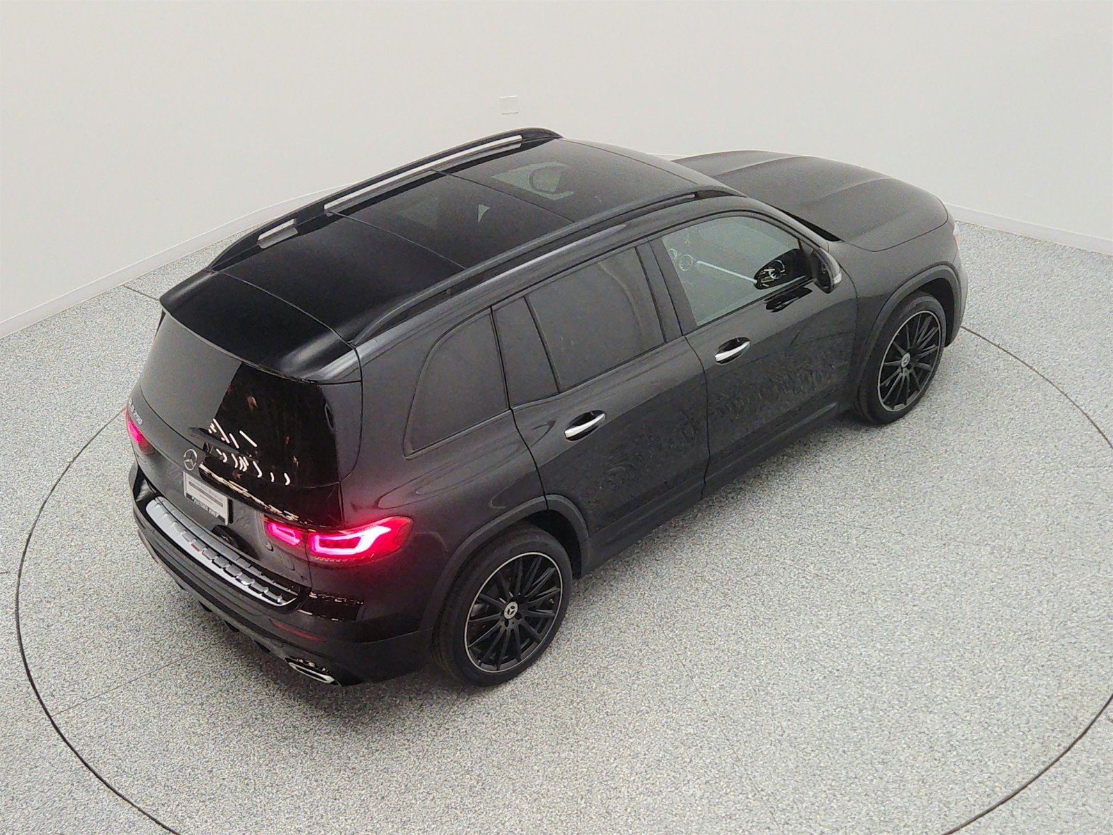 Used 2022 Night Black Mercedes-Benz GLB 250 SUV image 26