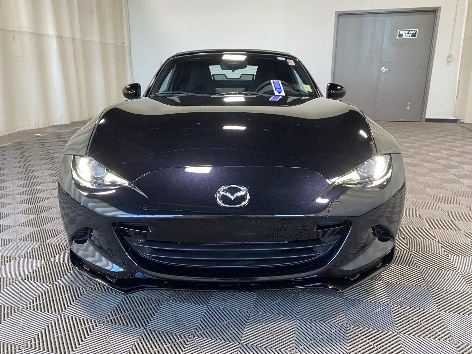 Certified Used 2025 Jet Black Mica Mazda Sport image 2