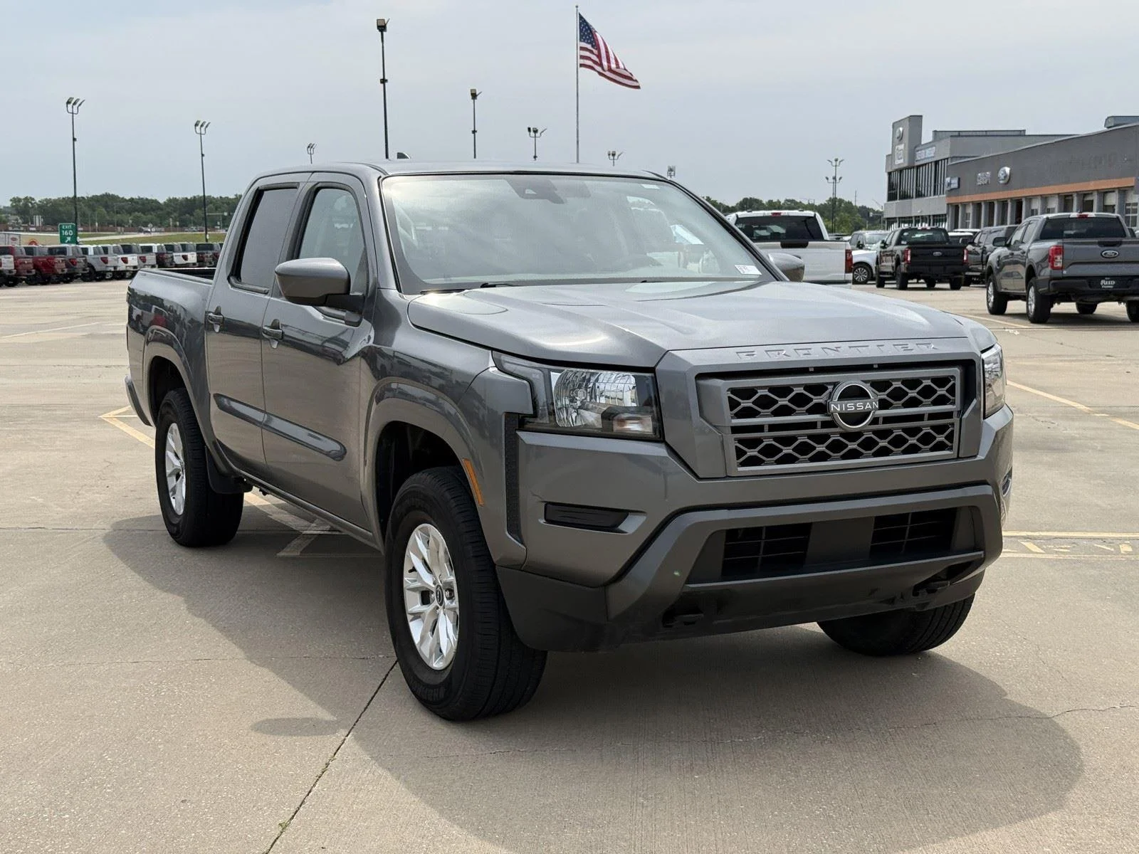 Used 2024 Nissan Frontier SV with VIN 1N6ED1EK5RN670277 for sale in Kansas City