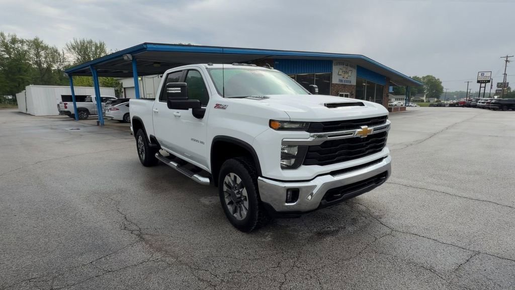 2026 Chevrolet Silverado 2500HD LT - Photo 2