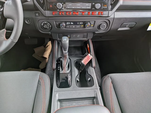 2025 Nissan Frontier PRO-4X - Photo 14