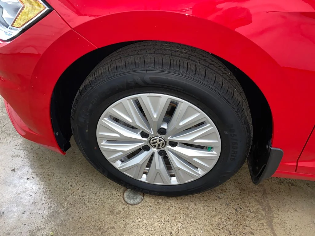 Used 2019 Red Volkswagen 1.4T S image 15