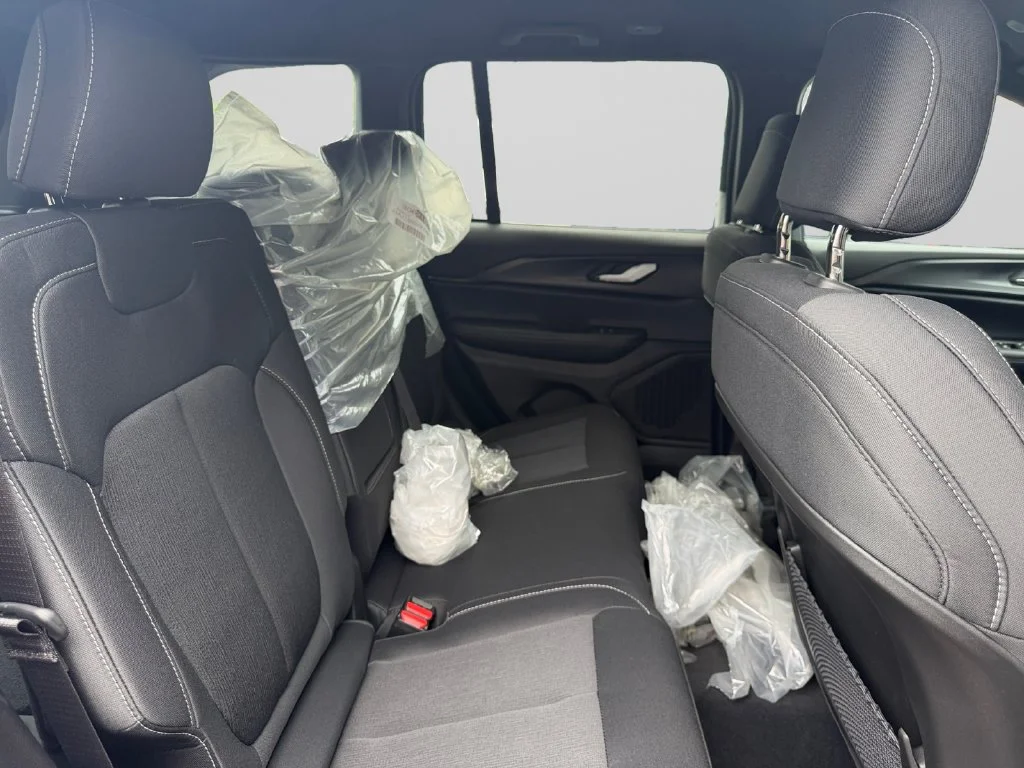 New 2026 Baltic Gray Metallic Clear-Coat Exterior Paint Jeep Laredo image 18