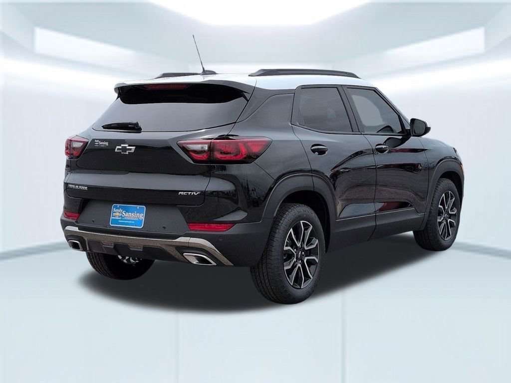 New 2026 Mosaic Black Metallic Chevrolet ACTIV image 6