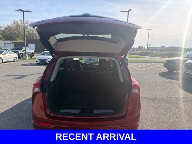 Used 2019 Red Buick Essence image 33