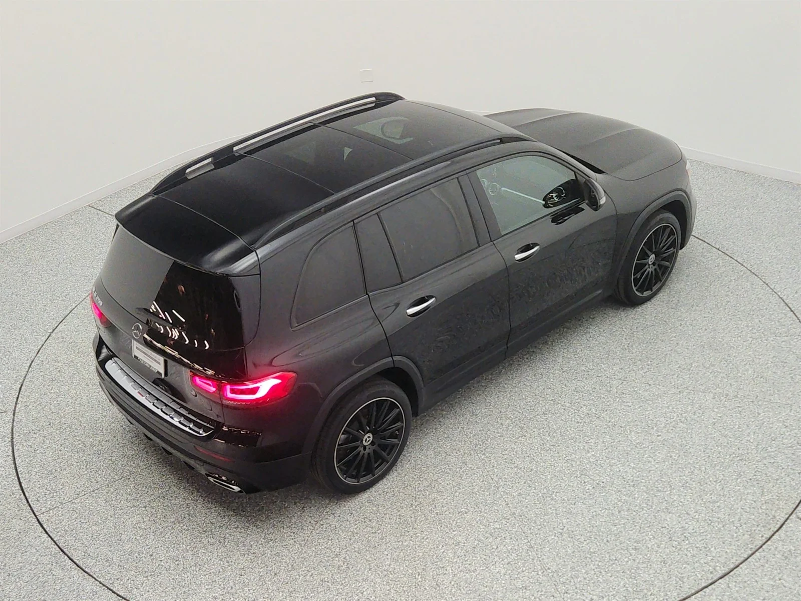 Used 2022 Night Black Mercedes-Benz GLB 250 SUV image 26