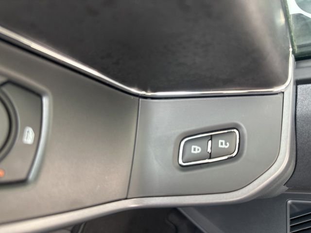 New 2026 Oxford White Ford XLT image 23