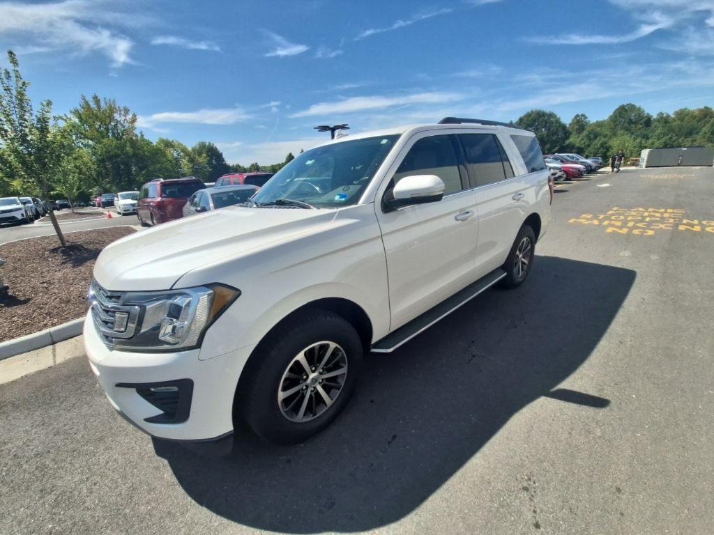 Used 2019 White Platinum Clearcoat Metallic Ford XLT image 1