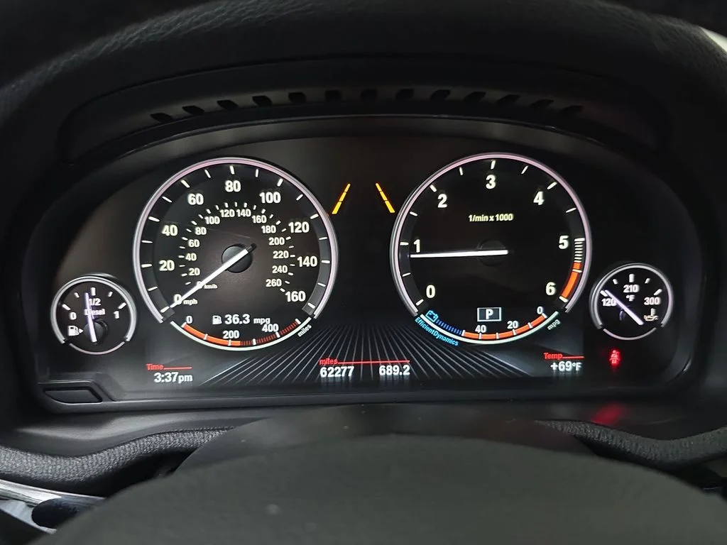 Used 2015 Space Gray Metallic BMW xDrive28d image 22