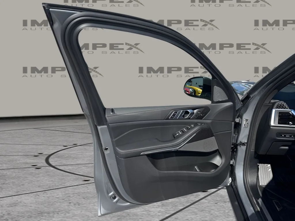 Used 2026 Gray BMW xDrive40i image 27