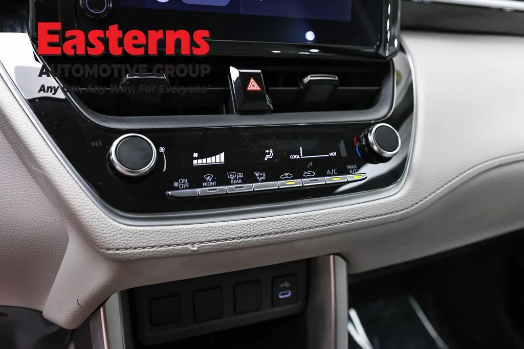 Used 2023 Beige Toyota L image 19
