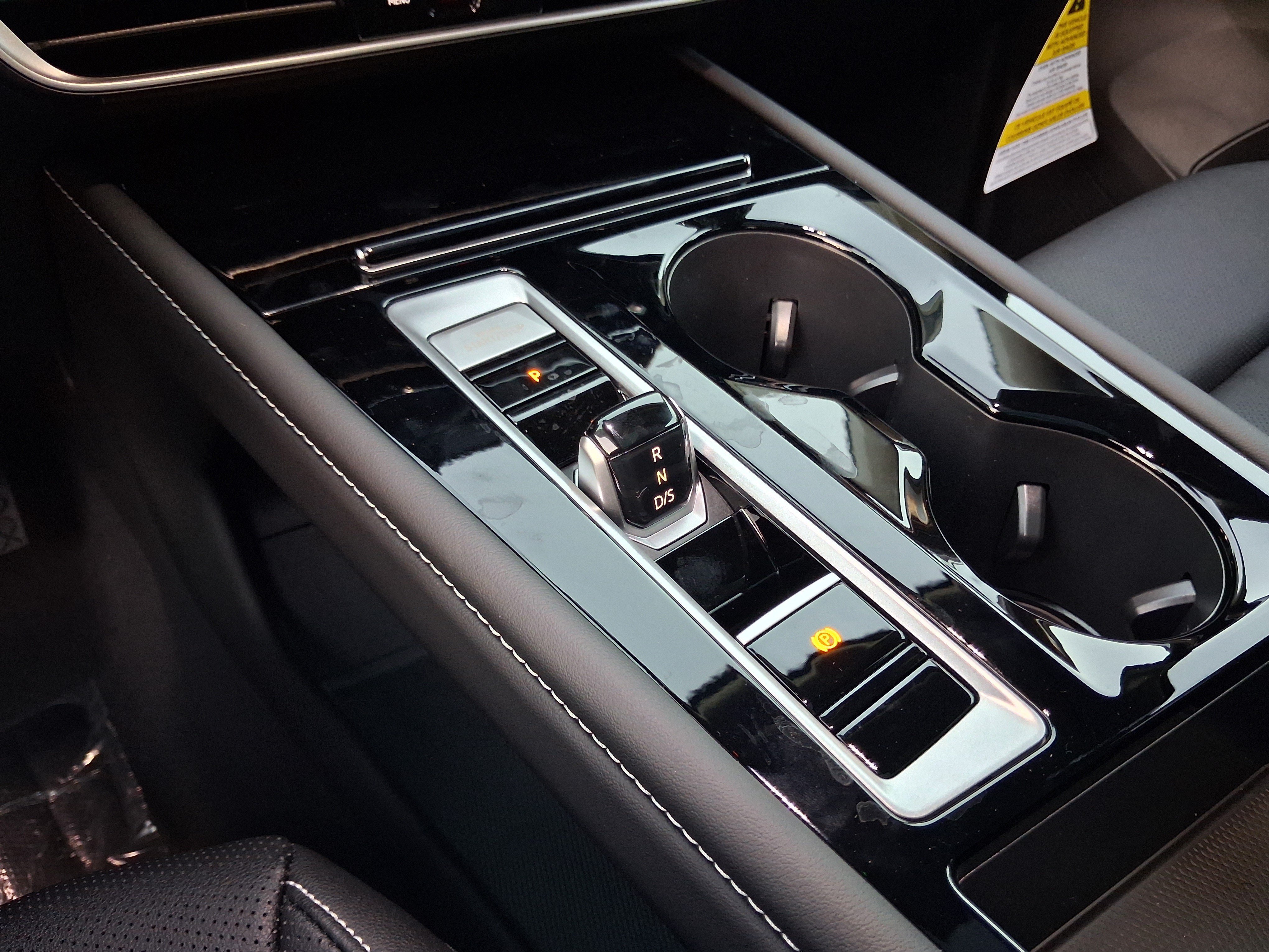 New 2026 Black Volkswagen 2.0T SE w/Technology image 10