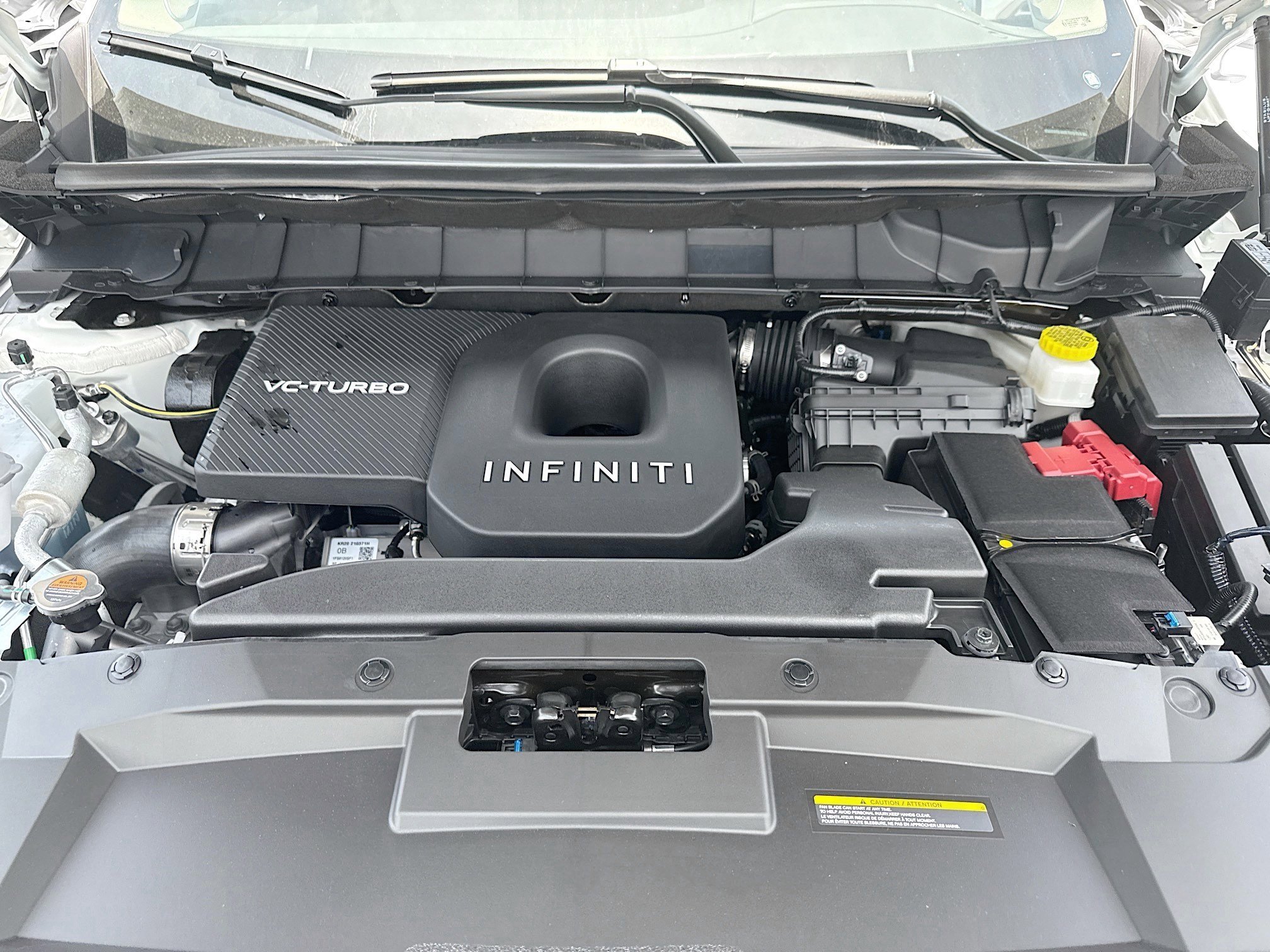New 2027 RADIANT WHITE INFINITI Luxe FWD image 26
