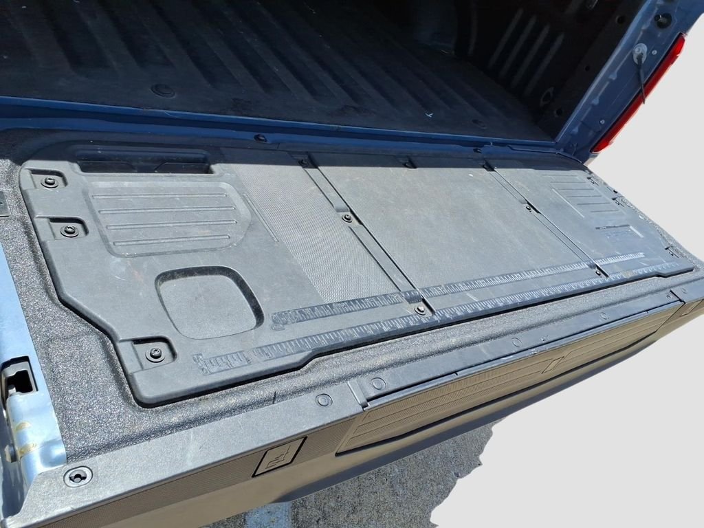 Used 2023 Azure Gray Metallic Ford Raptor image 29