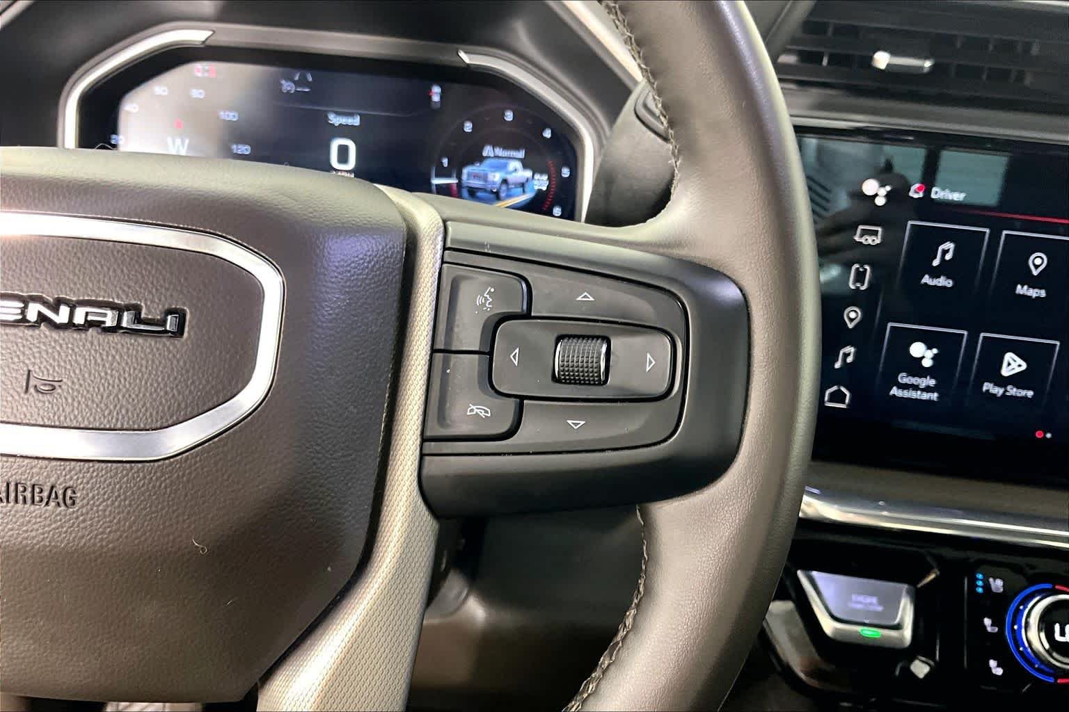 Used 2024 White Frost Tricoat GMC Denali image 23
