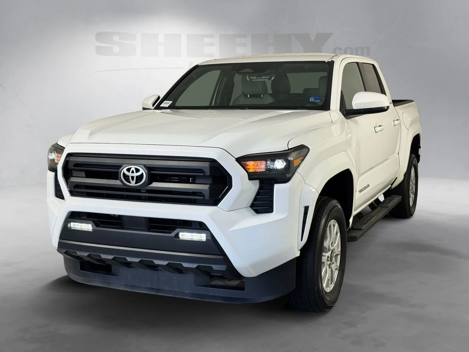 Used 2024 White Toyota SR5 image 15