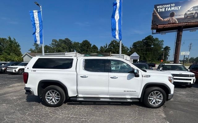 Used 2020 White GMC SLT image 2