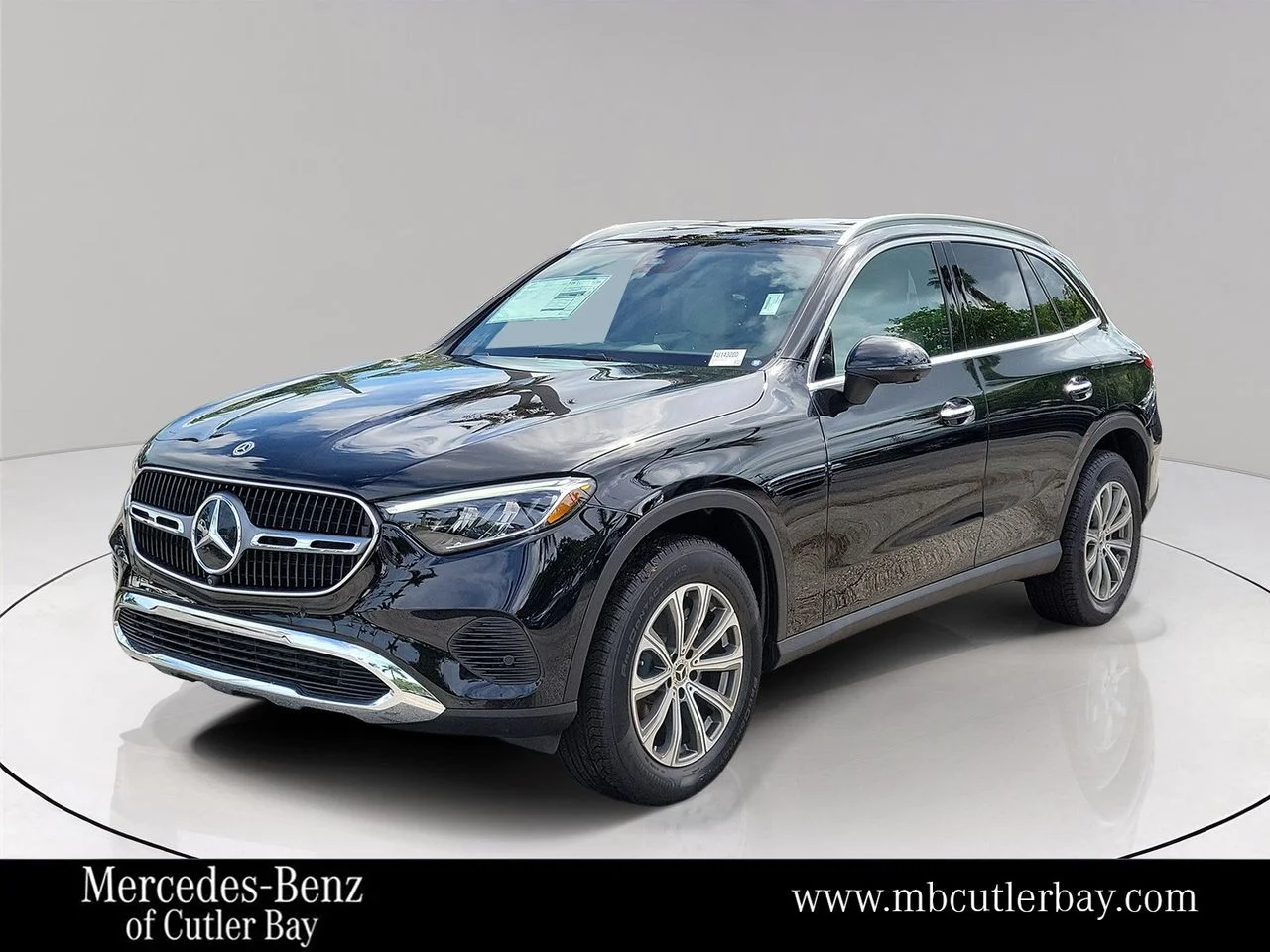 New 2026 Black Mercedes-Benz GLC 300 image 1