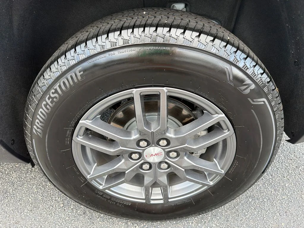 Used 2026 White GMC Elevation image 20