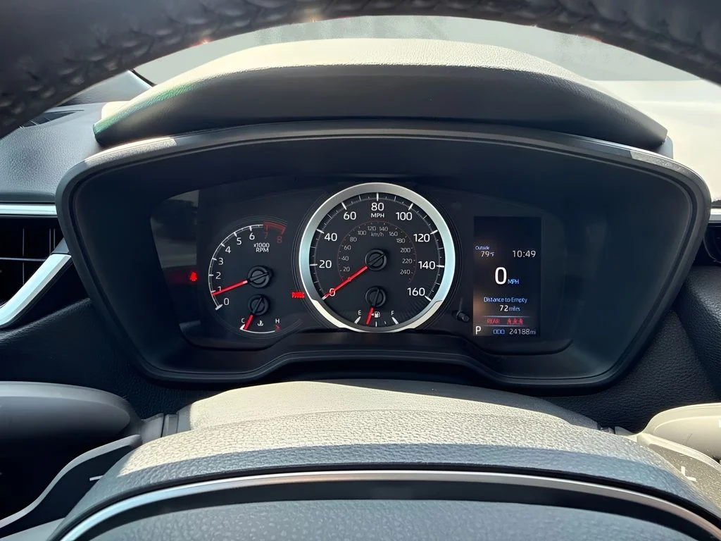Used 2022 Silver Toyota SE image 12