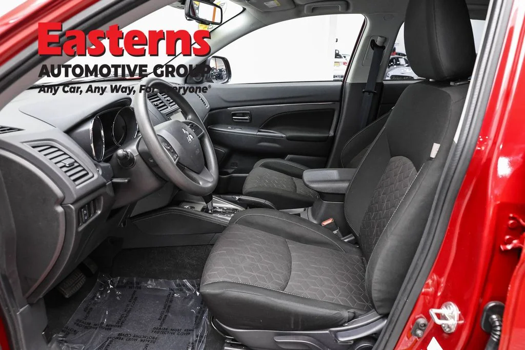 Used 2025 Black Mitsubishi 2.0 ES image 14