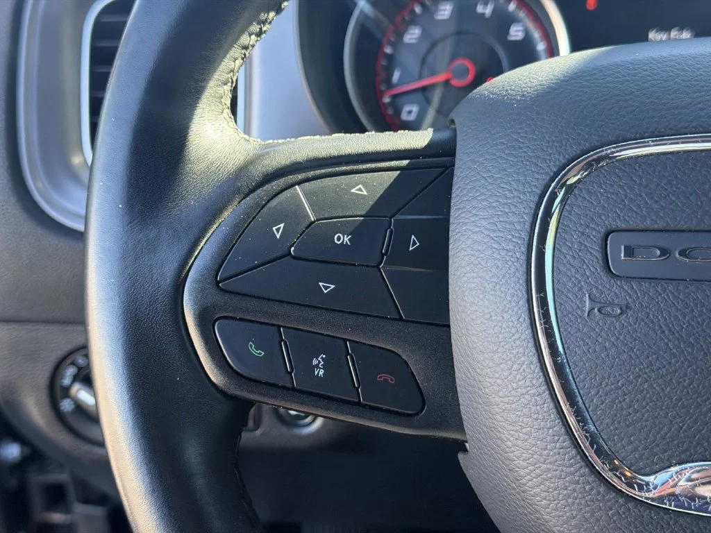Used 2023 Gray Dodge SXT image 17