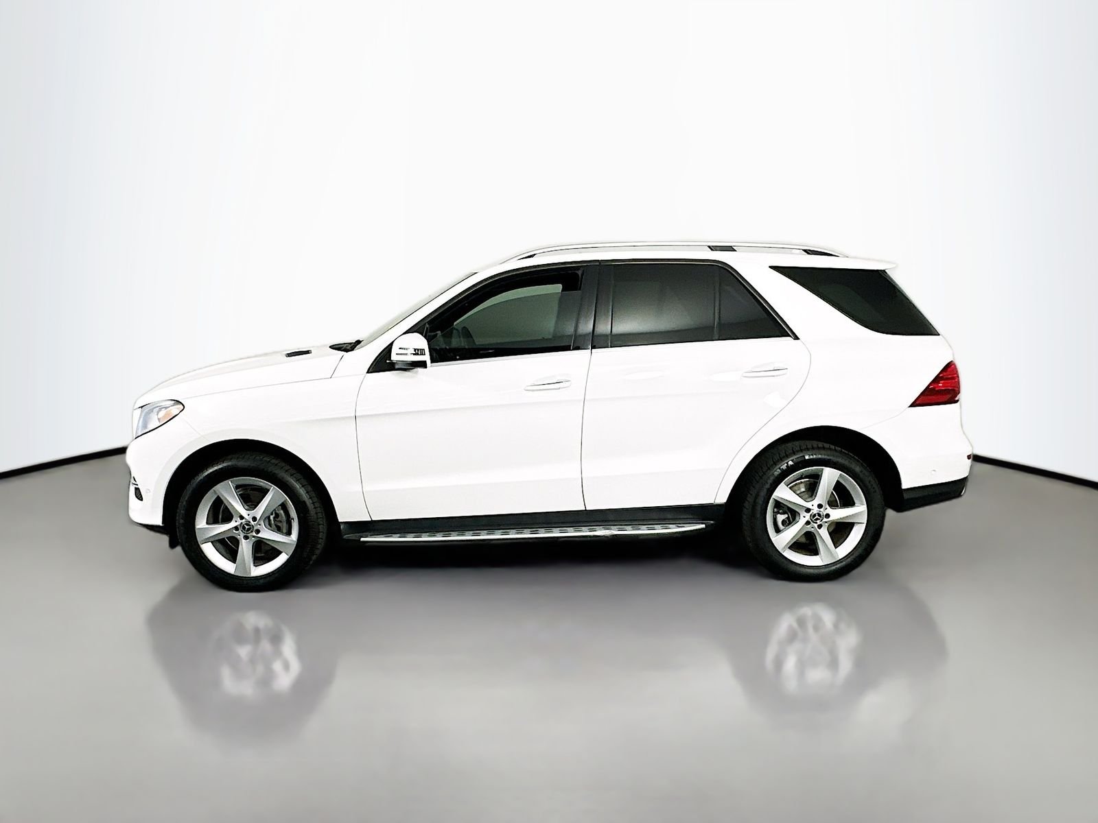 Used 2018 White Mercedes-Benz GLE 350 image 4