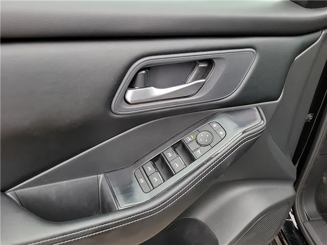 Used 2026 Black Nissan  image 11