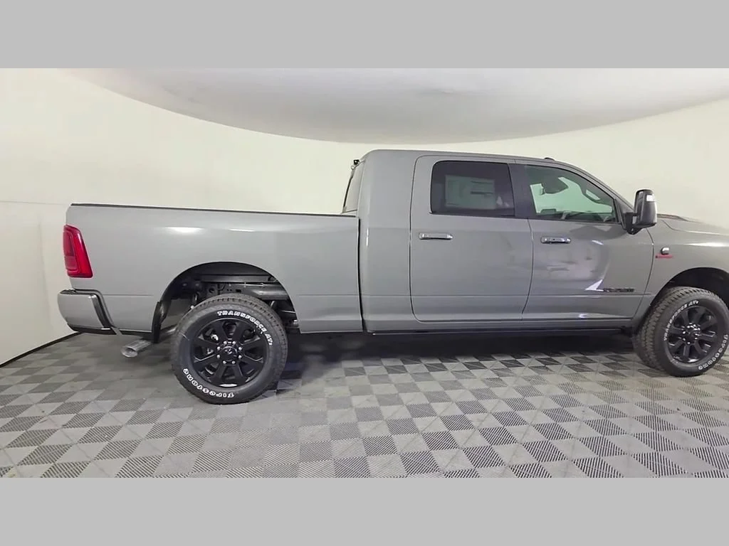 New 2026 Ceramic Gray Clear-Coat Exterior Paint RAM Laramie image 23