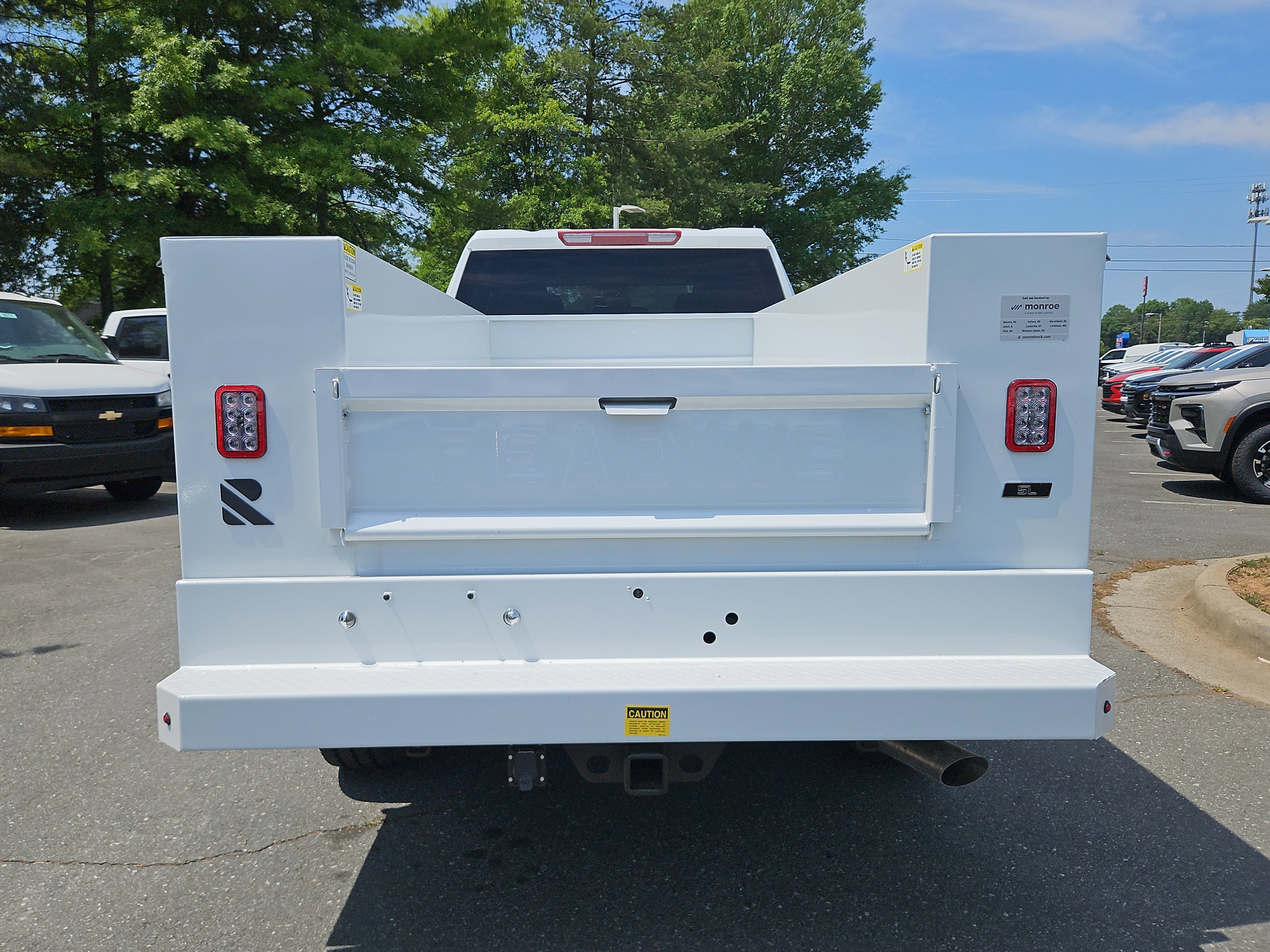 New 2026 Summit White Chevrolet WT image 4
