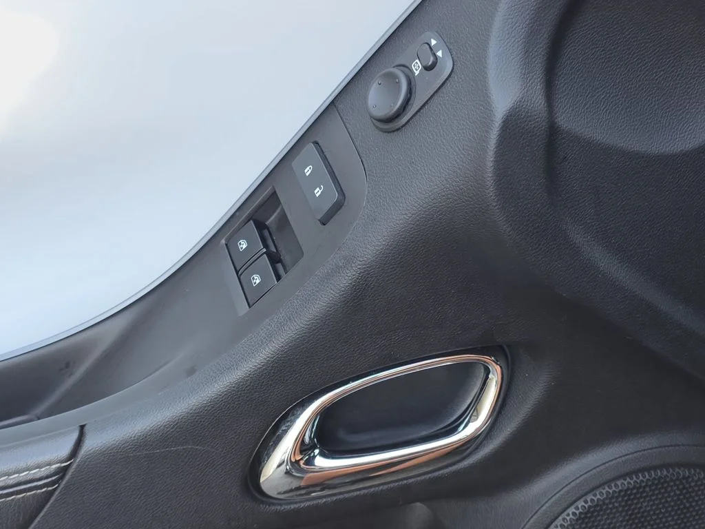 Used 2012 Carbon Flash Metallic Chevrolet SS image 26