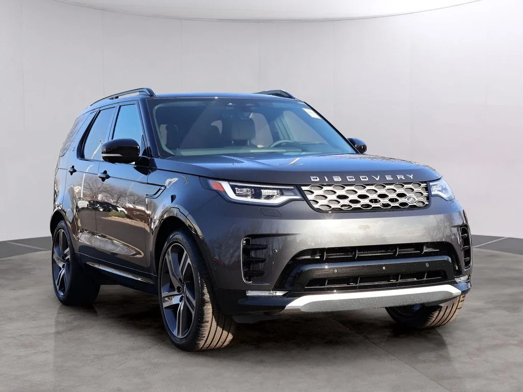 New 2026 Carpathian Grey Land Rover  image 3